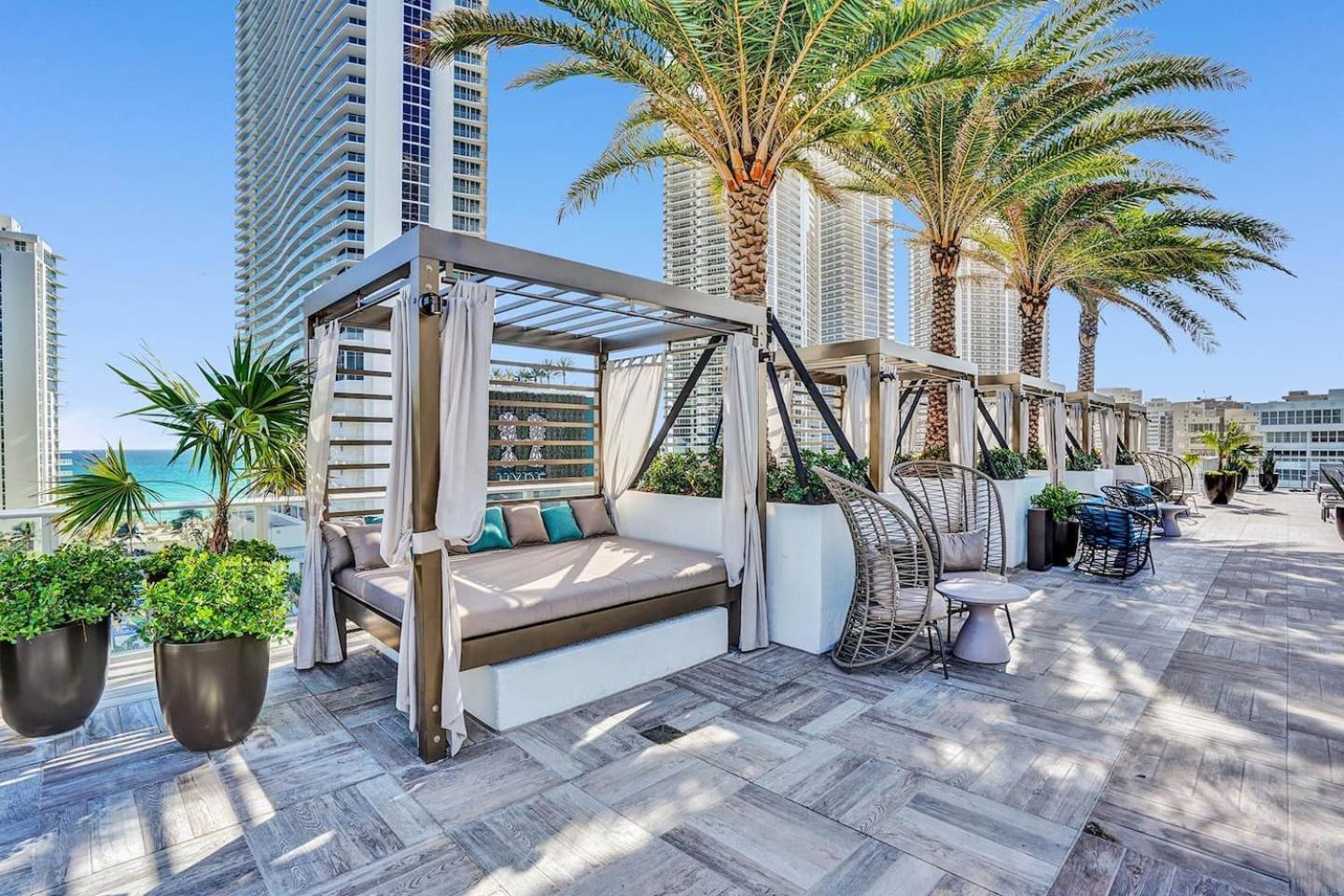 Amazing Apartments At H Beach House Холивуд Екстериор снимка