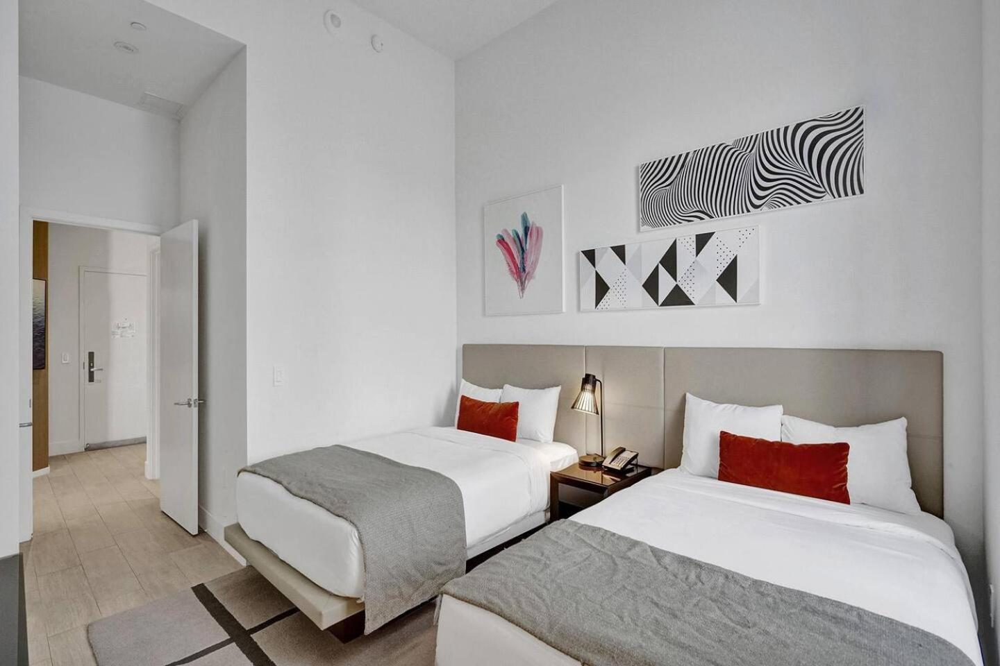 Amazing Apartments At H Beach House Холивуд Екстериор снимка